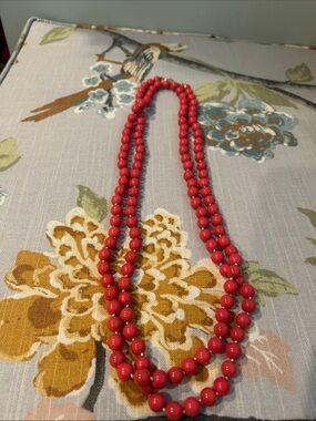 Stella & Dot la Coco Coral Beaded Necklace